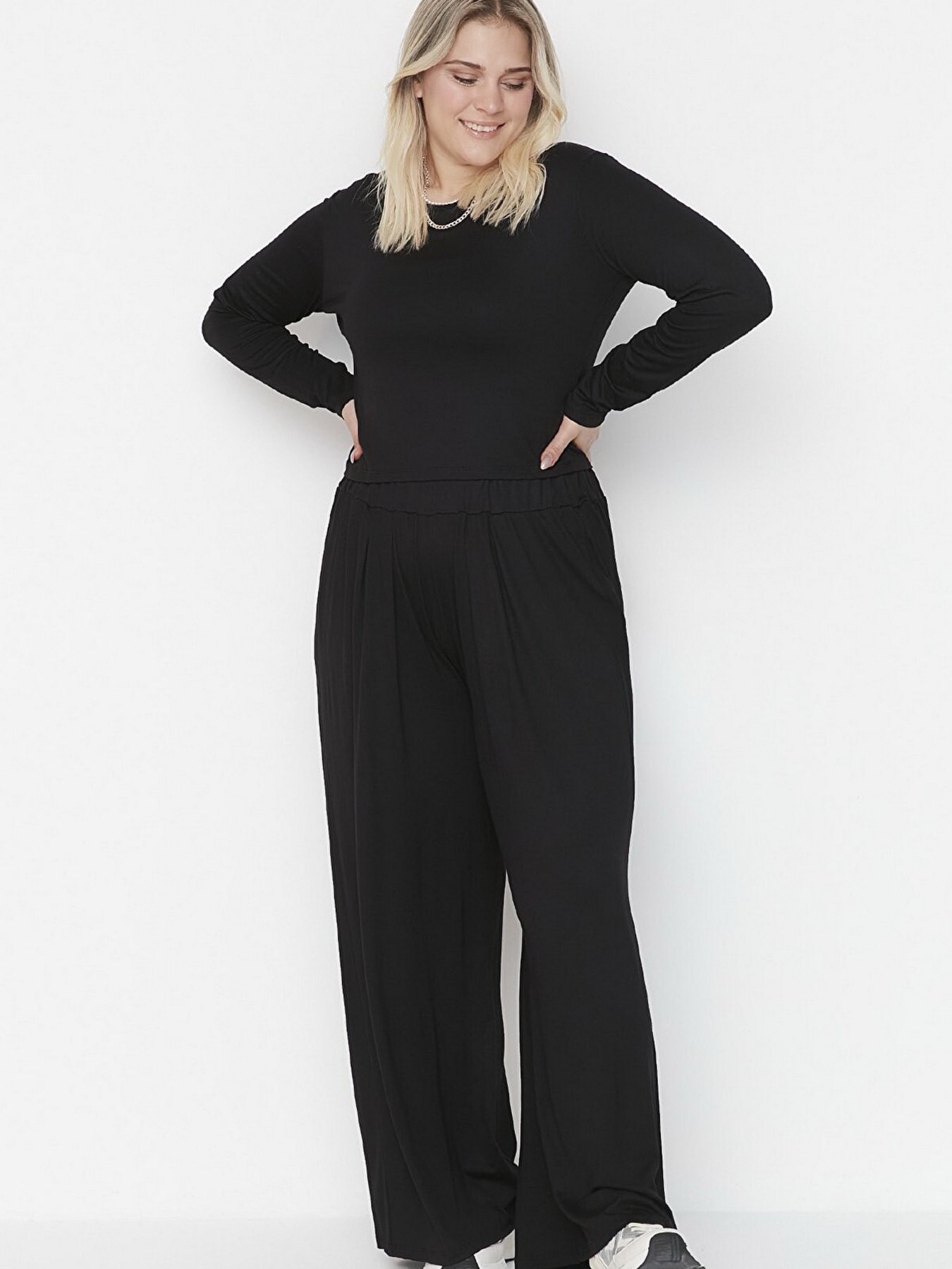 Костюм Trendyol модель TBBAW23AU00000/Siyah Фото