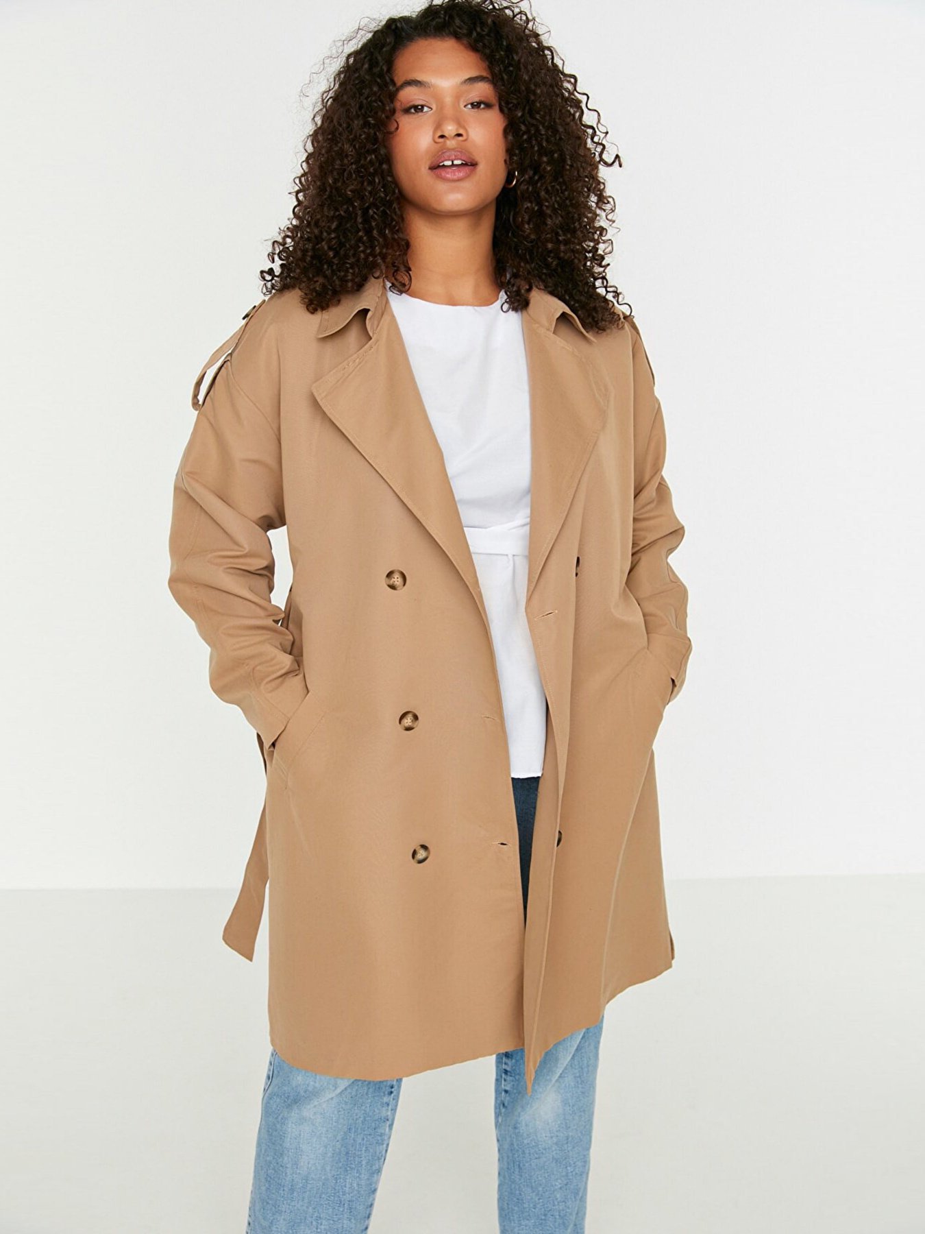Тренч Trendyol модель TBBAW23BM00001/Camel Фото