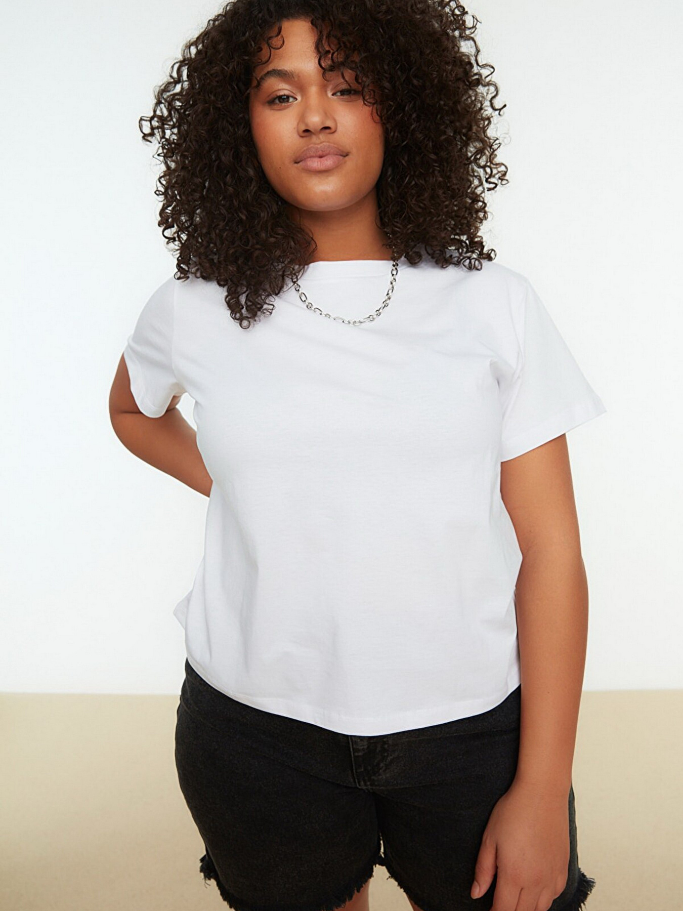 Футболка Trendyol модель TBBSS22BF0033/Beyaz Фото