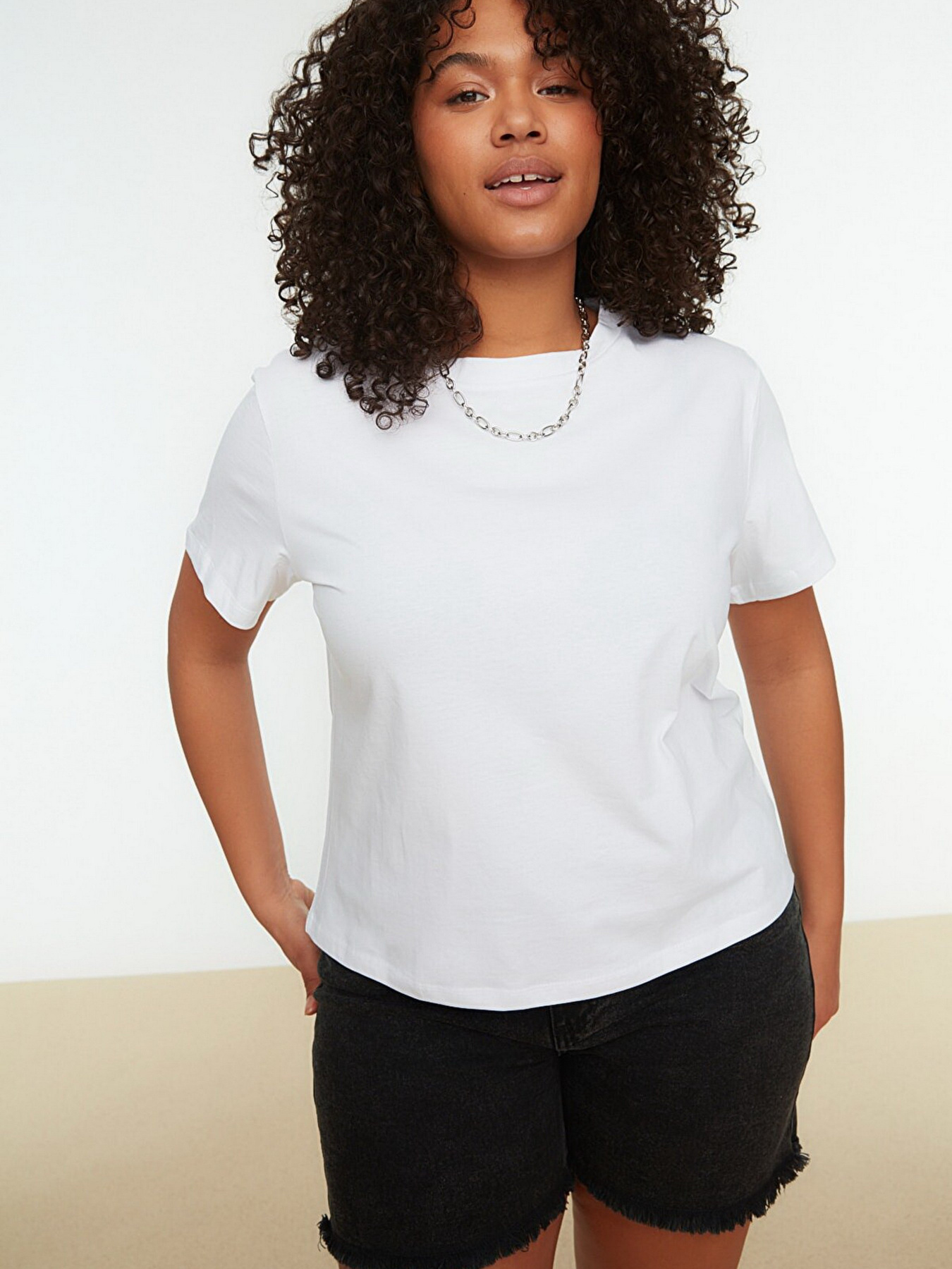 Футболка Trendyol модель TBBSS22BF0033/Beyaz Фото