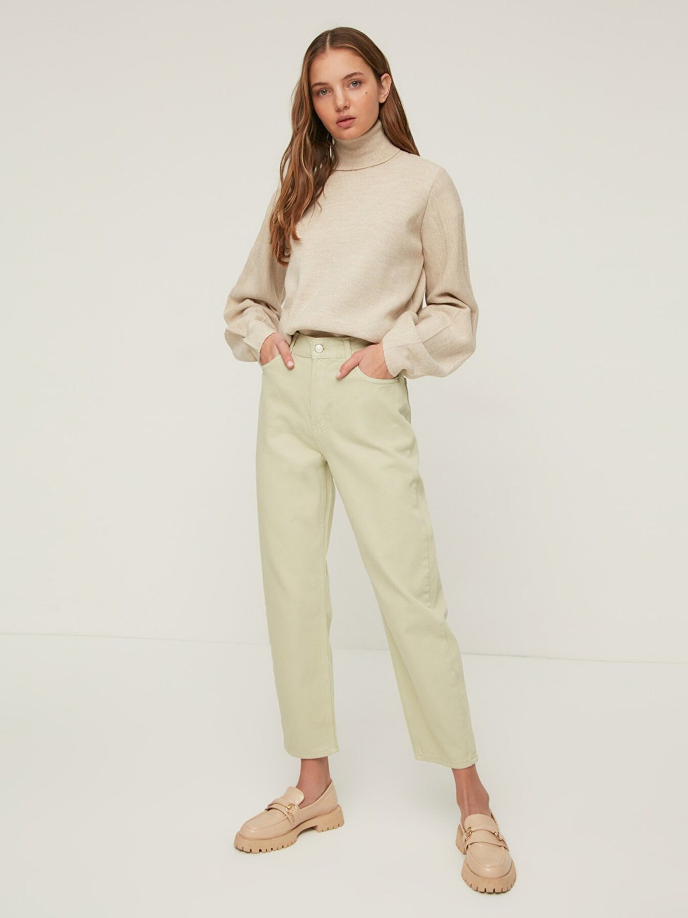 Джинси мом Trendyol модель TCTSS21JE0639/Acik Haki Фото