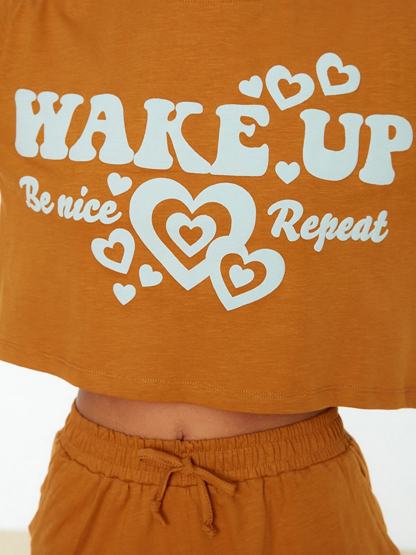 Піжама Trendyol модель THMSS22PT0167/Sari Піжама Trendyol модель THMSS22PT0167/Sari Фото