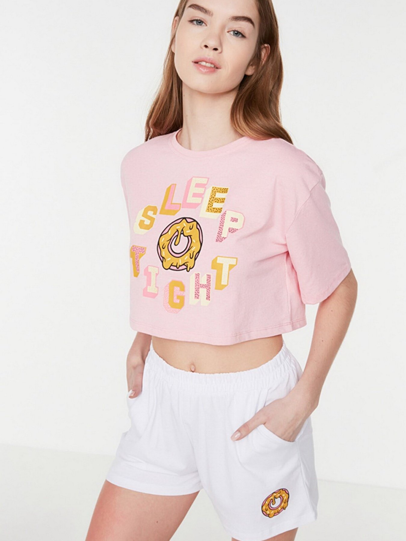 Пижама Trendyol модель THMSS22PT0330/Gul Kurusu Пижама Trendyol модель THMSS22PT0330/Gul Kurusu Фото