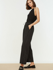 Штани палаццо Trendyol модель TWOAW22PL0350/Siyah Фото