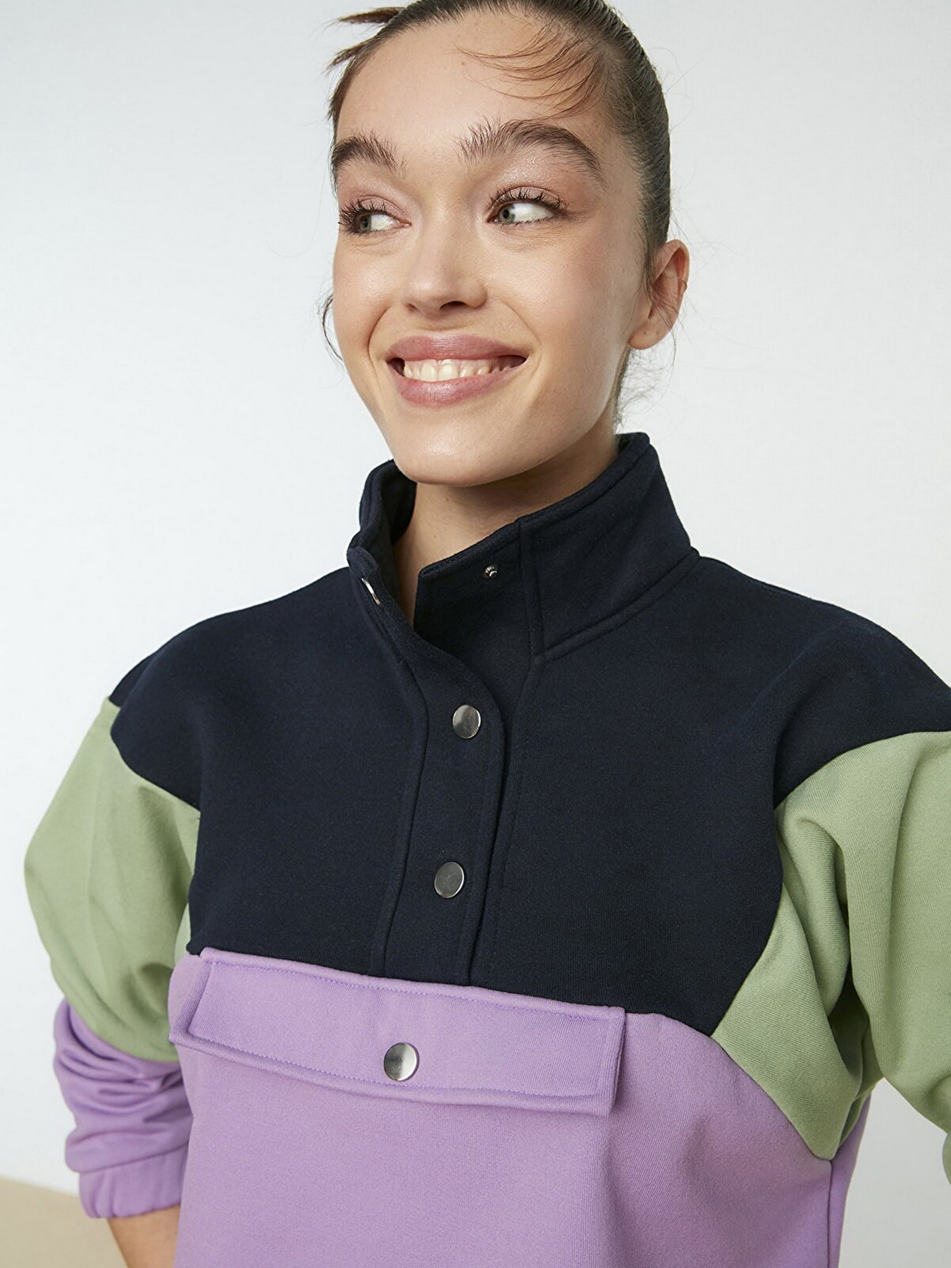 Кофта спортивная Trendyol модель TWOAW22SW1790/Cok Renkli Фото