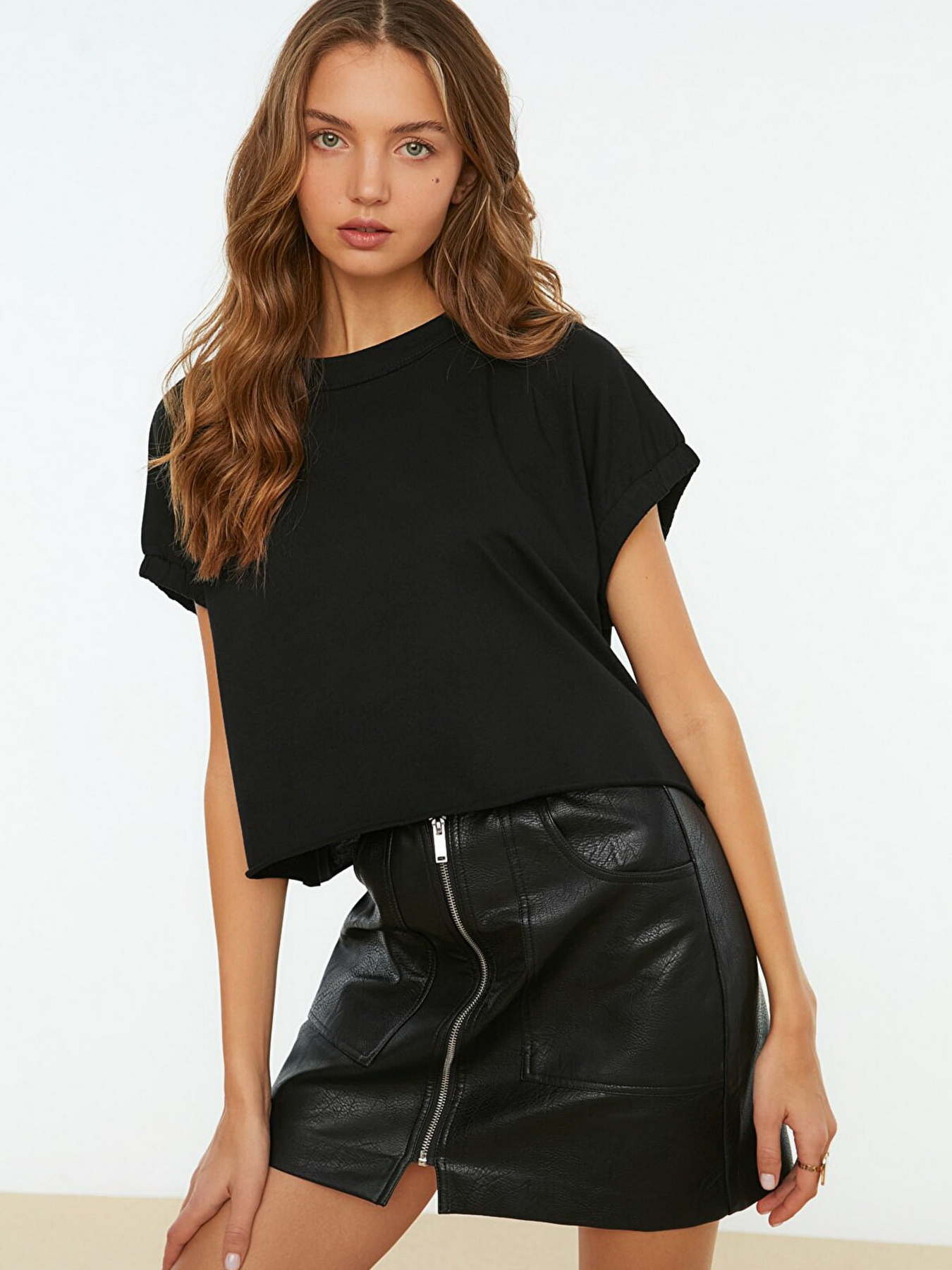 Футболка Trendyol модель TWOSS20TS1257/Siyah Фото