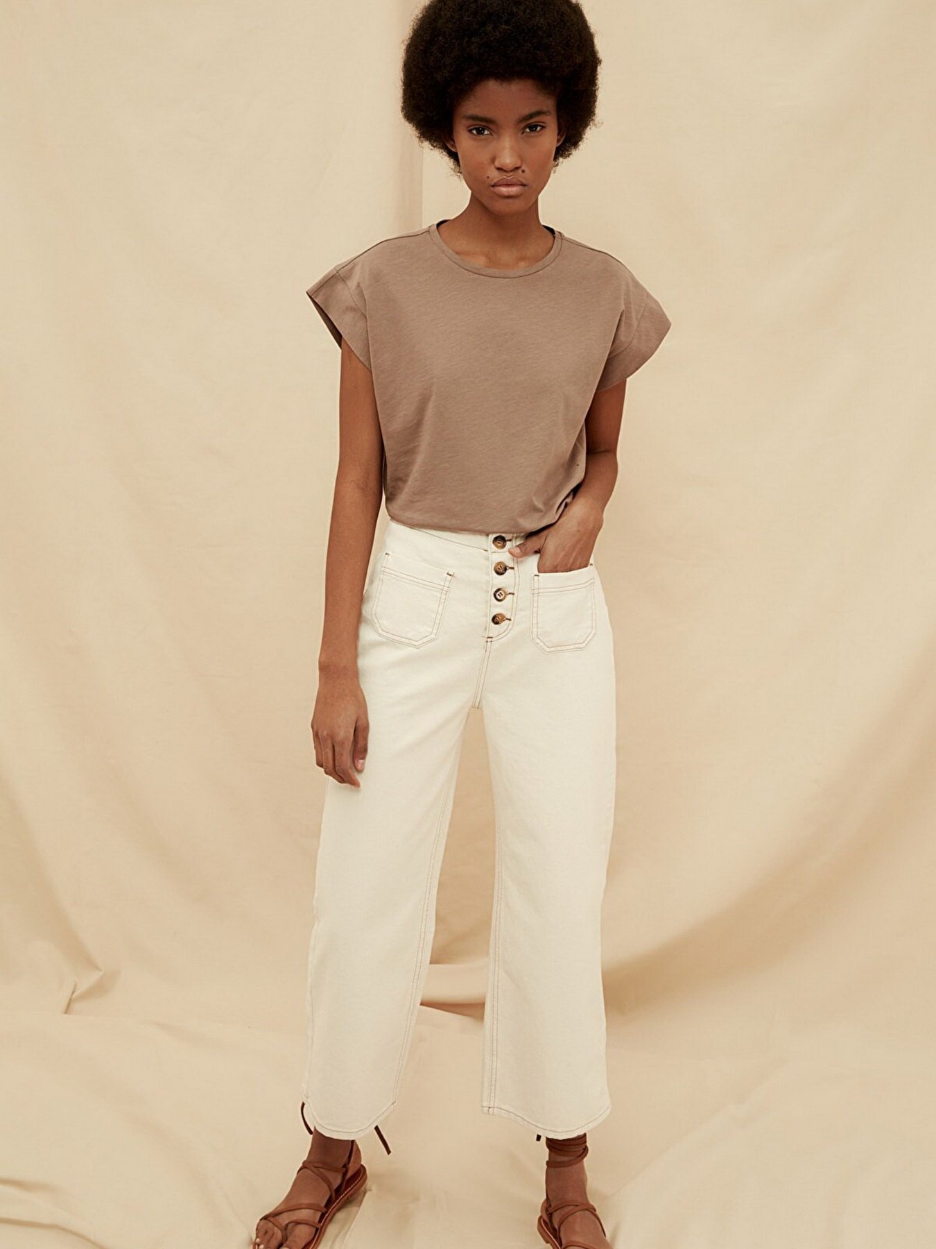 Широкие джинсы Trendyol модель TWOSS21JE0298/Ekru Фото