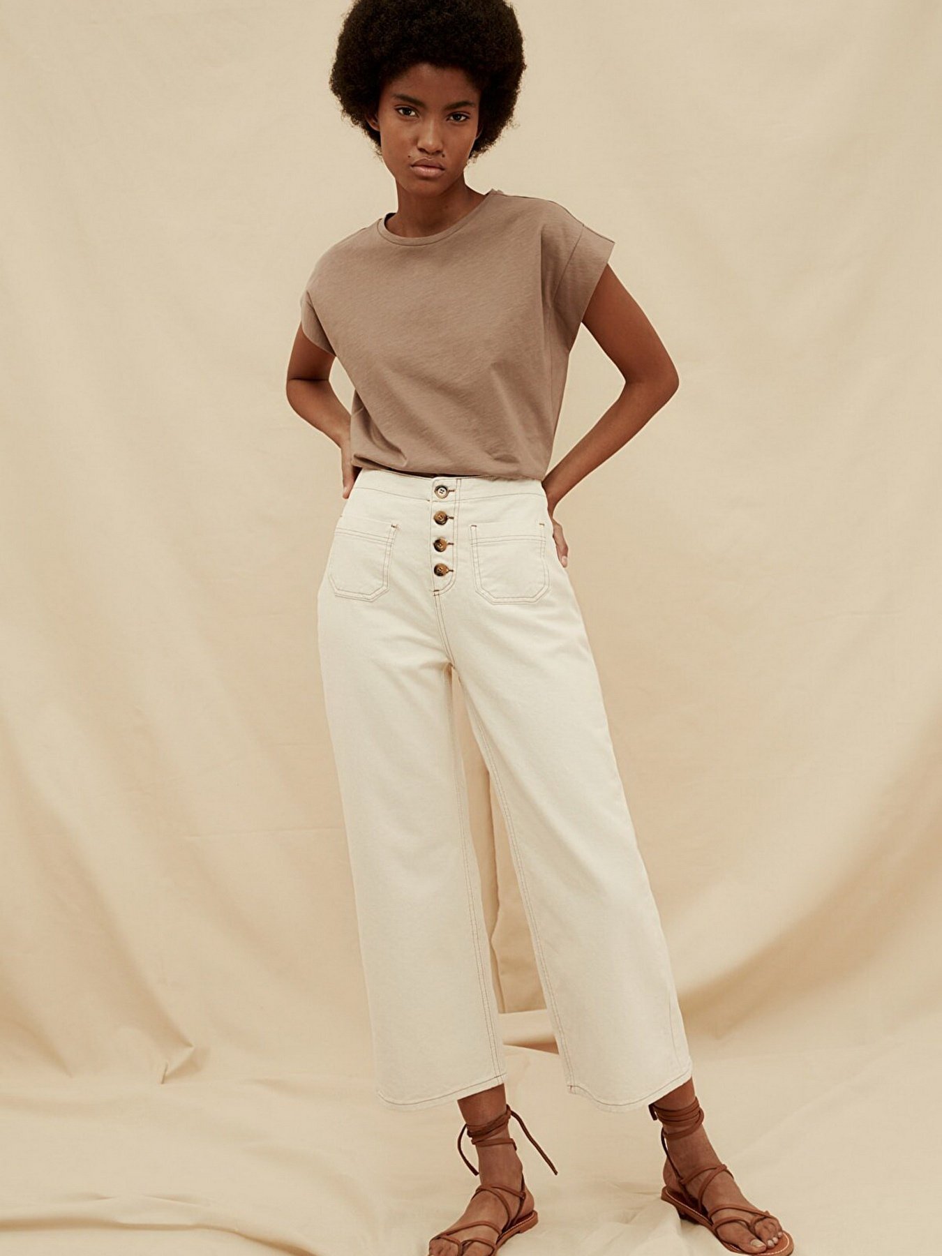 Широкі джинси Trendyol модель TWOSS21JE0298/Ekru Фото