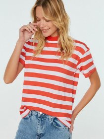 Футболка Trendyol модель TWOSS21TS1204/Kirmizi Фото