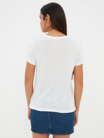 Футболка Trendyol модель TWOSS22TS00123/Beyaz Фото