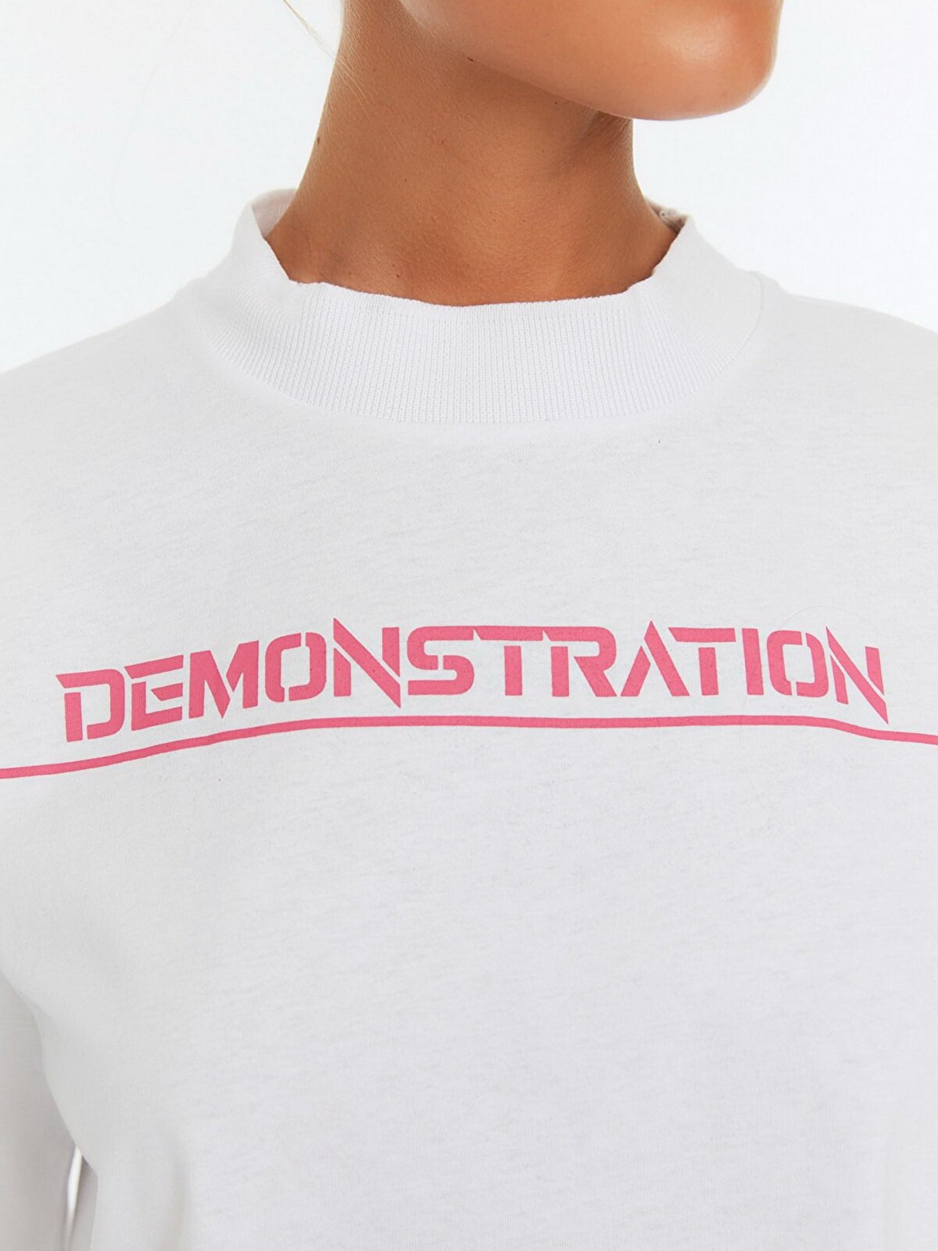 Футболка Trendyol модель TWOSS22TS00131/Beyaz Фото