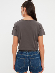 Футболка Trendyol модель TWOSS22TS0038/Antrasit Фото