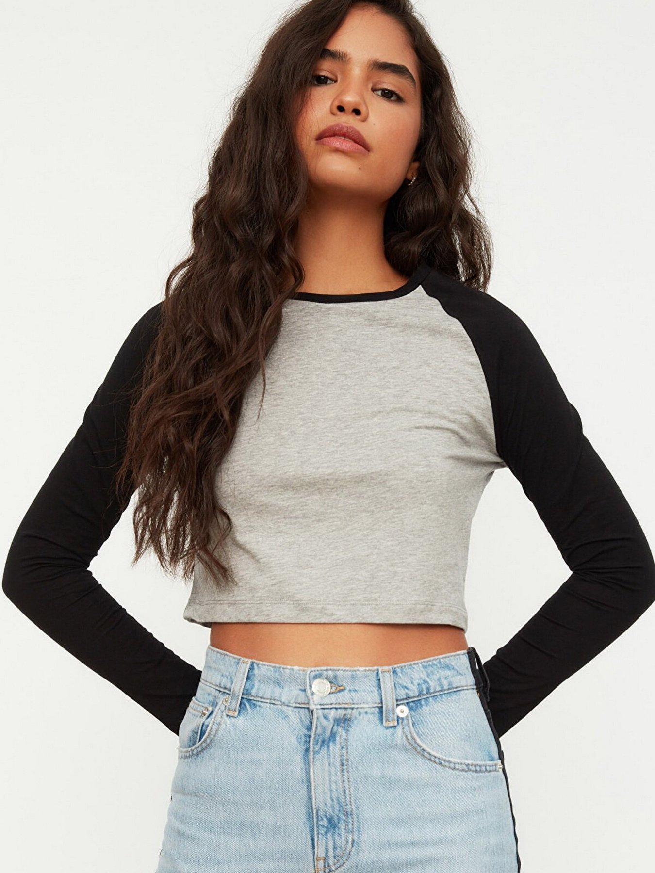 Футболка Trendyol модель TWOSS22TS0371/Gri Фото