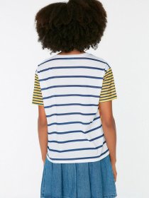 Футболка Trendyol модель TWOSS22TS0895/Cok Renkli Фото