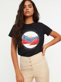 Футболка Trendyol модель TWOSS22TS0959/Siyah Фото