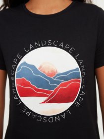 Футболка Trendyol модель TWOSS22TS0959/Siyah Фото