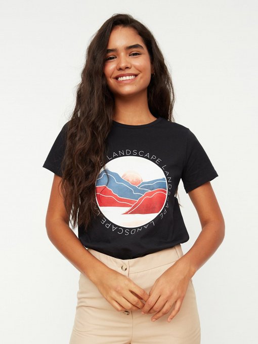 Футболка Trendyol модель TWOSS22TS0959/Siyah Фото