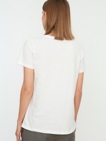 Футболка Trendyol модель TWOSS22TS1296/Beyaz Фото