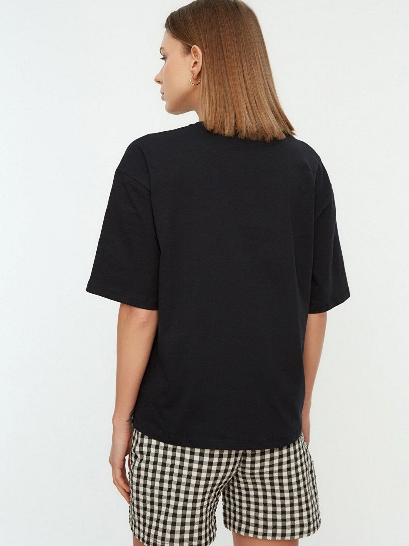 Футболка Trendyol модель TWOSS22TS1299/Siyah Фото