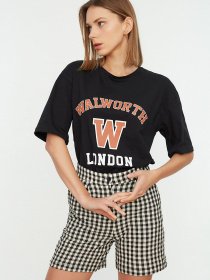 Футболка Trendyol модель TWOSS22TS1299/Siyah Фото