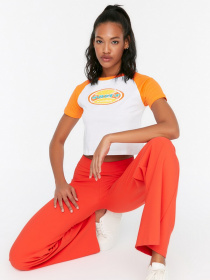 Футболка Trendyol модель TWOSS22TS1344/Turuncu Фото