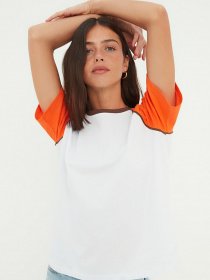 Футболка Trendyol модель TWOSS22TS1359/Turuncu Фото