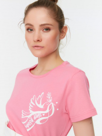 Футболка Trendyol модель TWOSS22TS1643/Pembe Фото