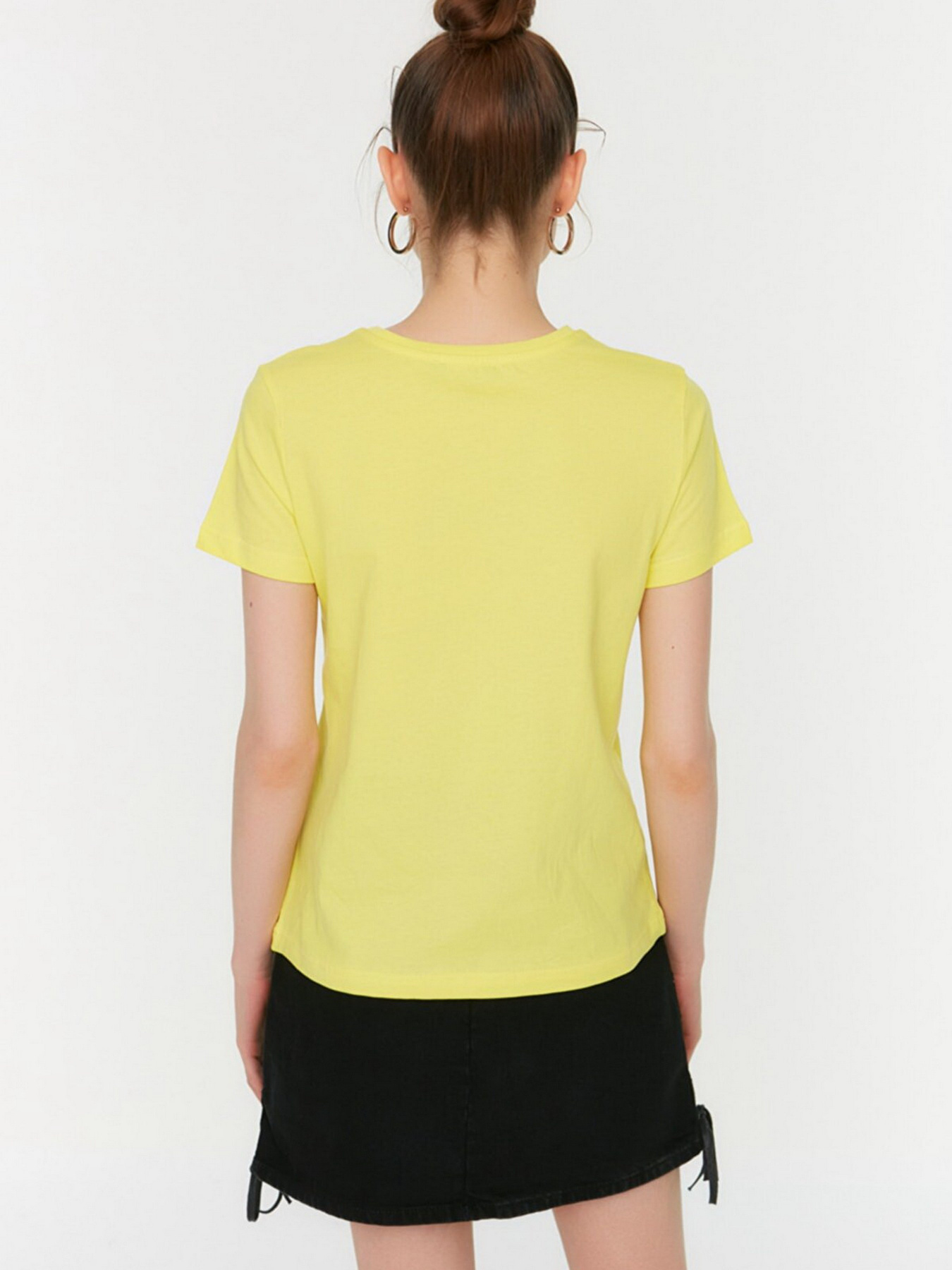 Футболка Trendyol модель TWOSS22TS1643/Sari Фото