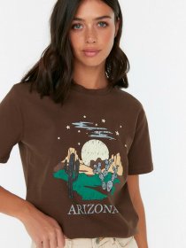 Футболка Trendyol модель TWOSS22TS1801/Kahverengi Фото