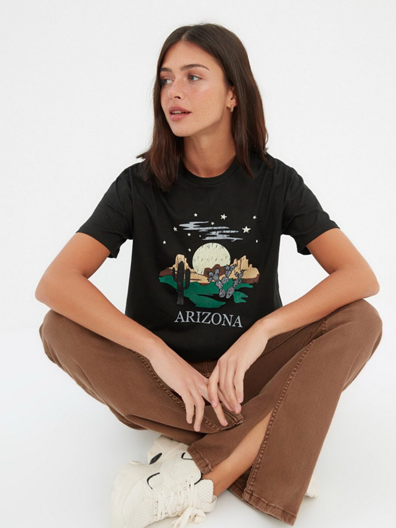 Футболка Trendyol модель TWOSS22TS1801/Siyah Футболка Trendyol модель TWOSS22TS1801/Siyah Фото