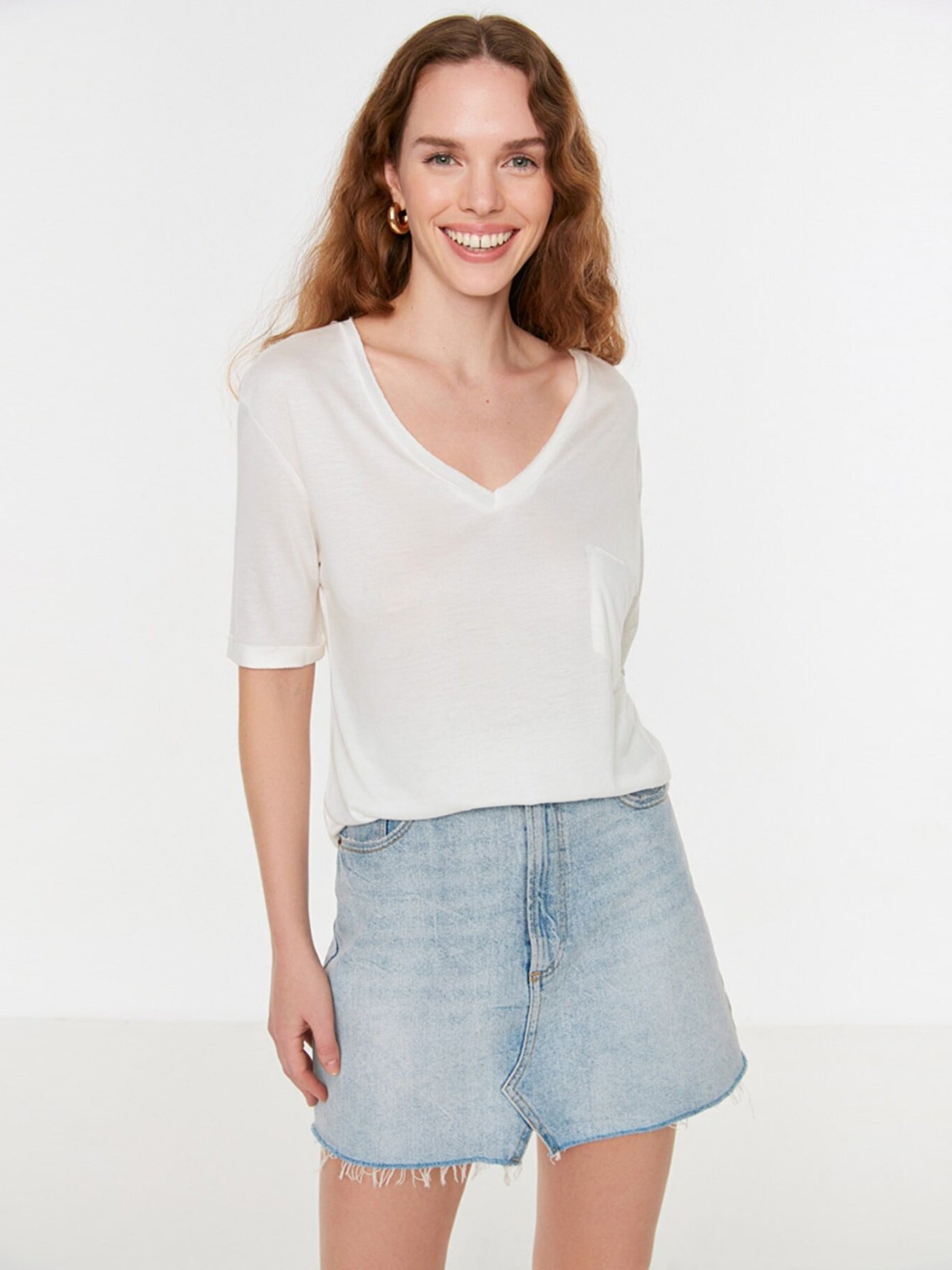 Футболка Trendyol модель TWOSS22TS1805/Ekru Фото