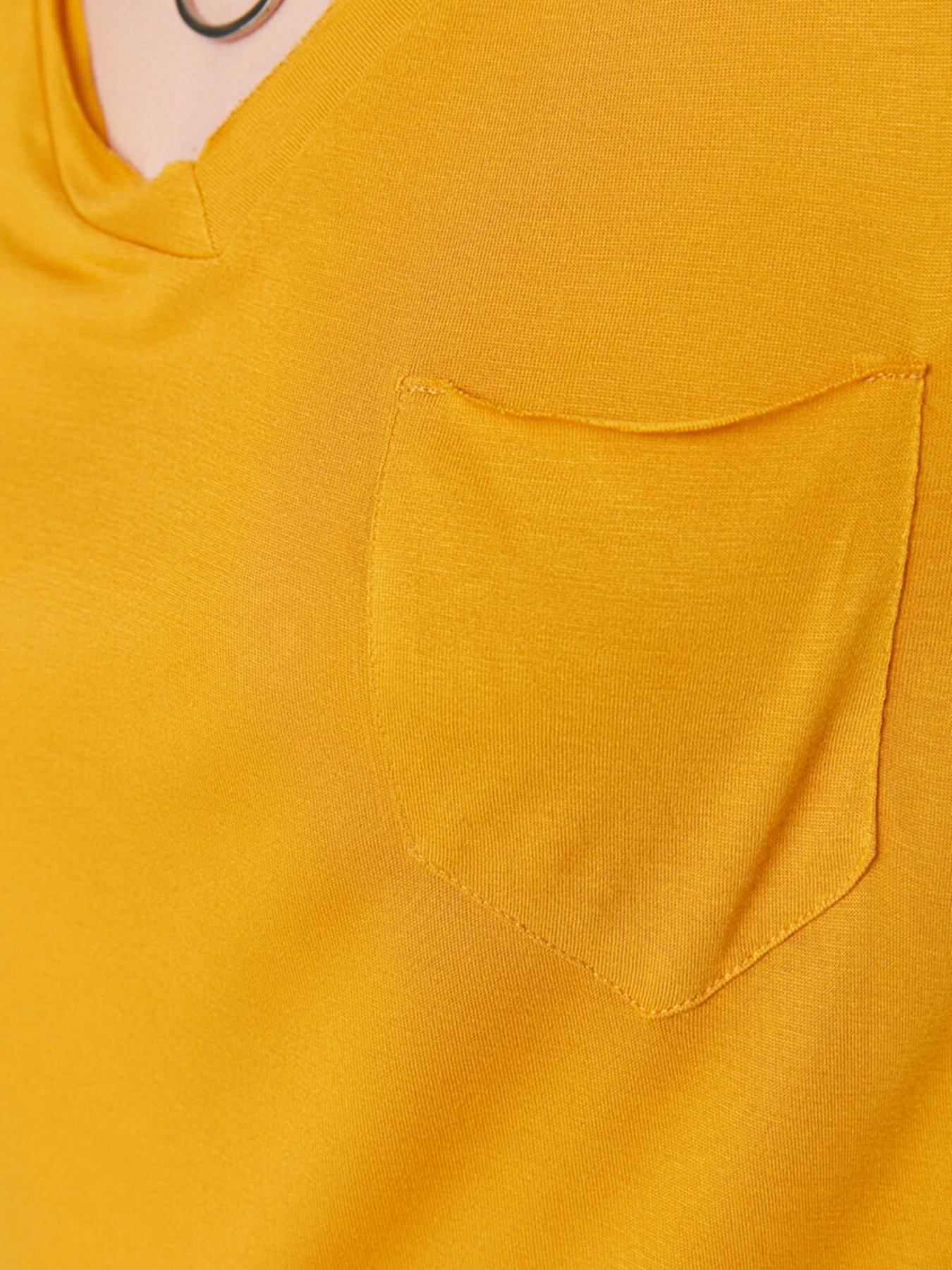 Футболка Trendyol модель TWOSS22TS1805/Sari Фото