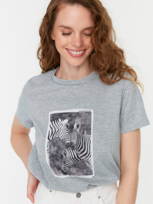 Футболка Trendyol модель TWOSS22TS1813/Gri Фото
