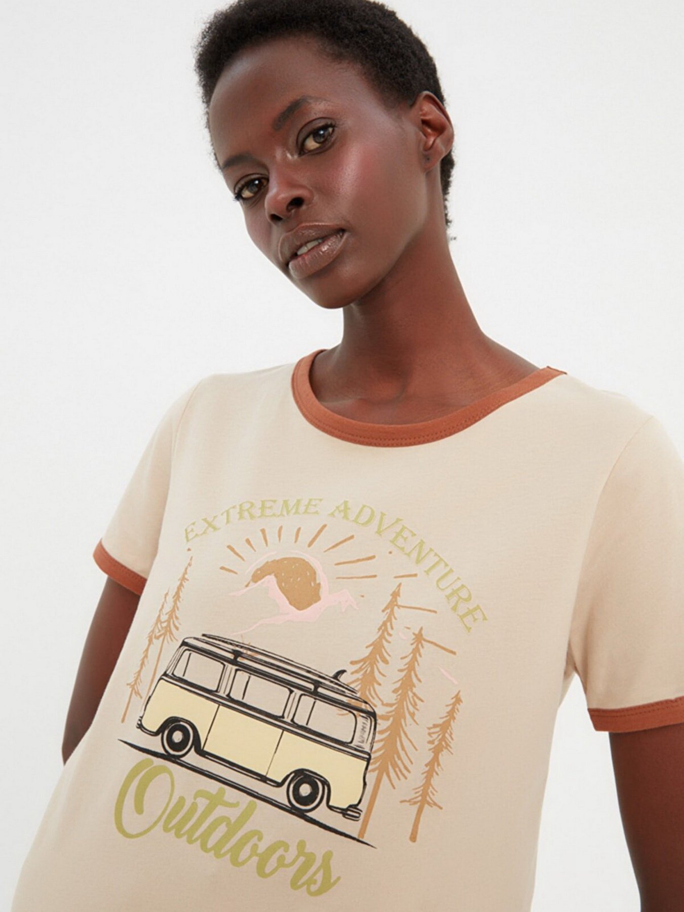 Футболка Trendyol модель TWOSS22TS2361/Tas Фото