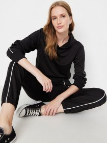 Спортивный костюм Trendyol модель TWOAW23EM00041/Siyah Фото