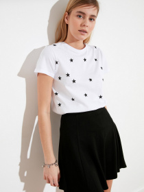 Футболки и поло Trendyol модель TWOSS20TS0757/Beyaz Фото