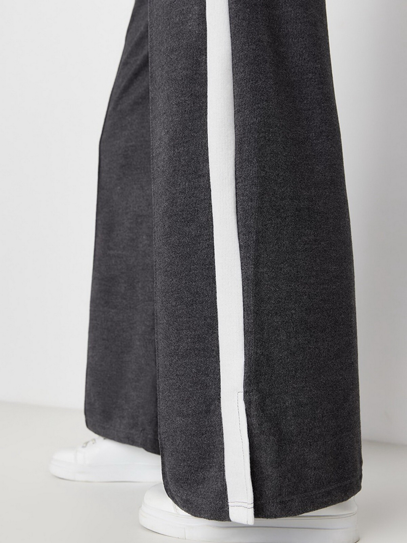 Штани палаццо Trendyol модель TWOAW23PL00172/Antrasit Фото