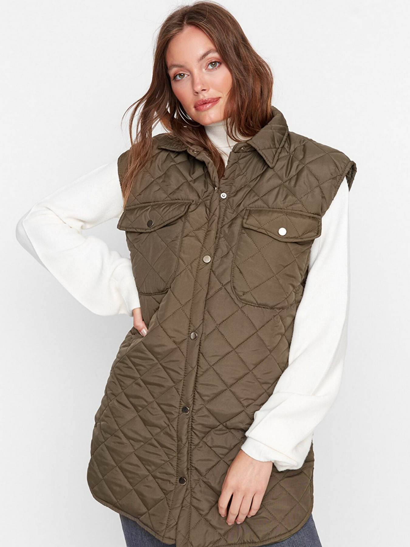 Жилет с утеплителем Trendyol модель TWOAW23YE00007/Haki Фото