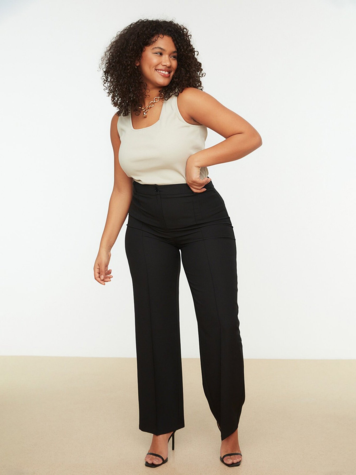 Штани класичні Trendyol модель TBBSS22PL0301/Siyah Фото