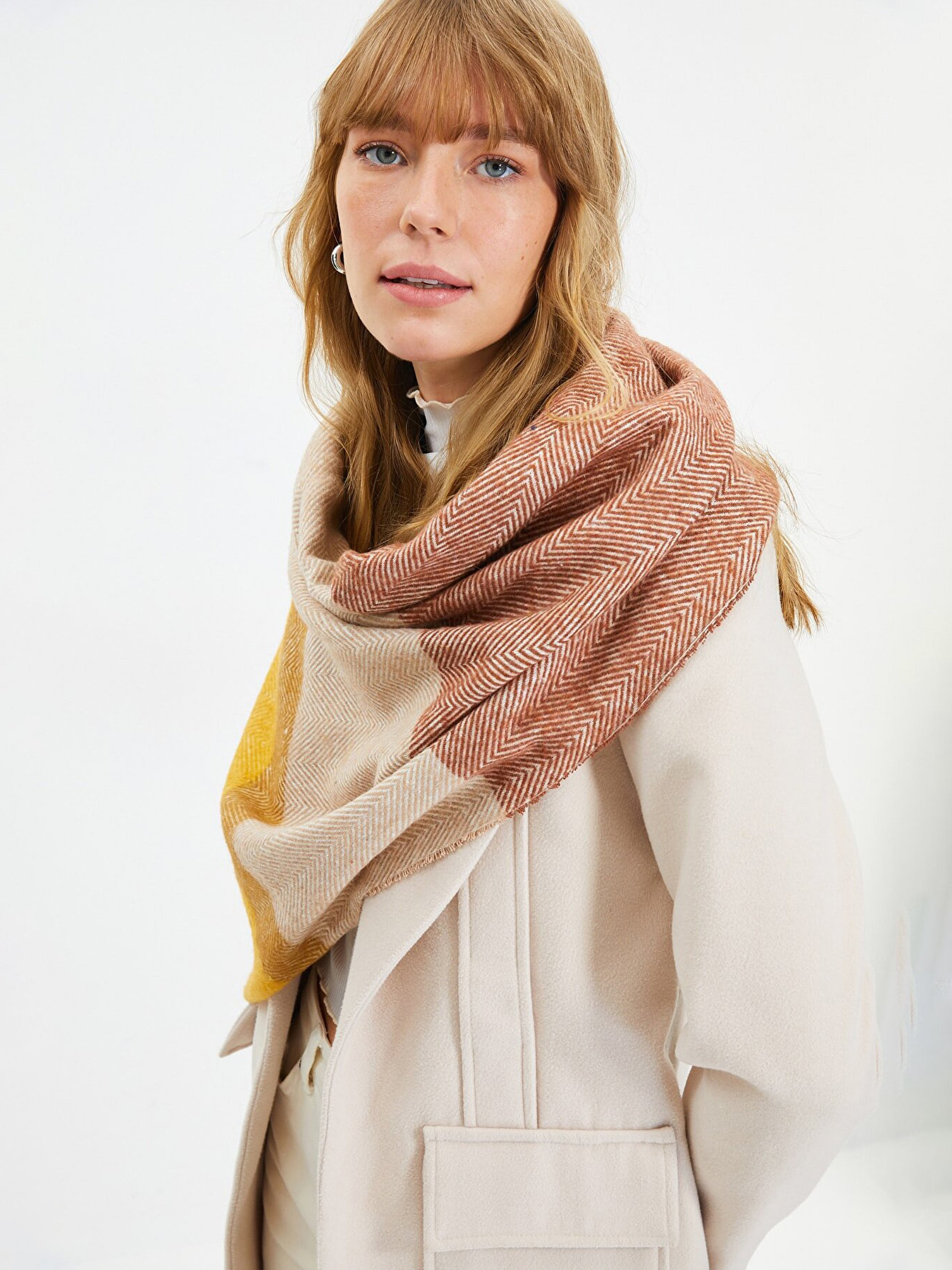 Шарф Trendyol модель TWOAW22AT0034/Turuncu Фото