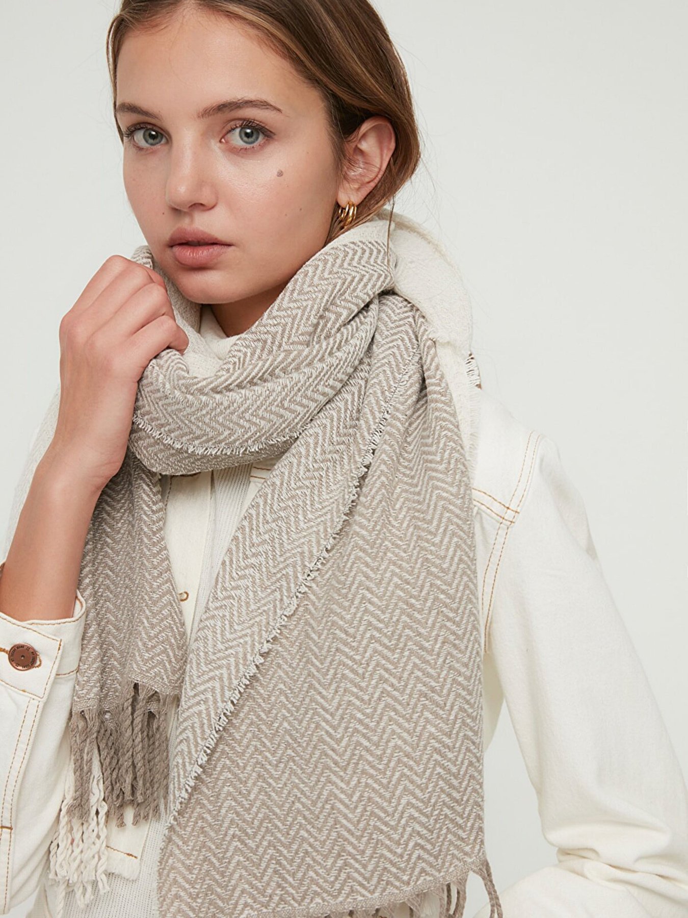 Шарф Trendyol модель TWOAW22AT0052/Ekru Фото