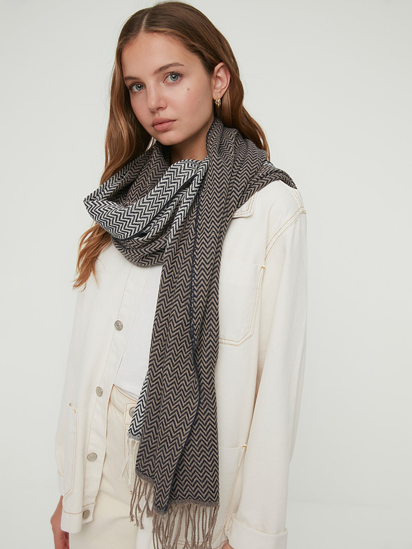 Шарф Trendyol модель TWOAW22AT0062/Gri Фото