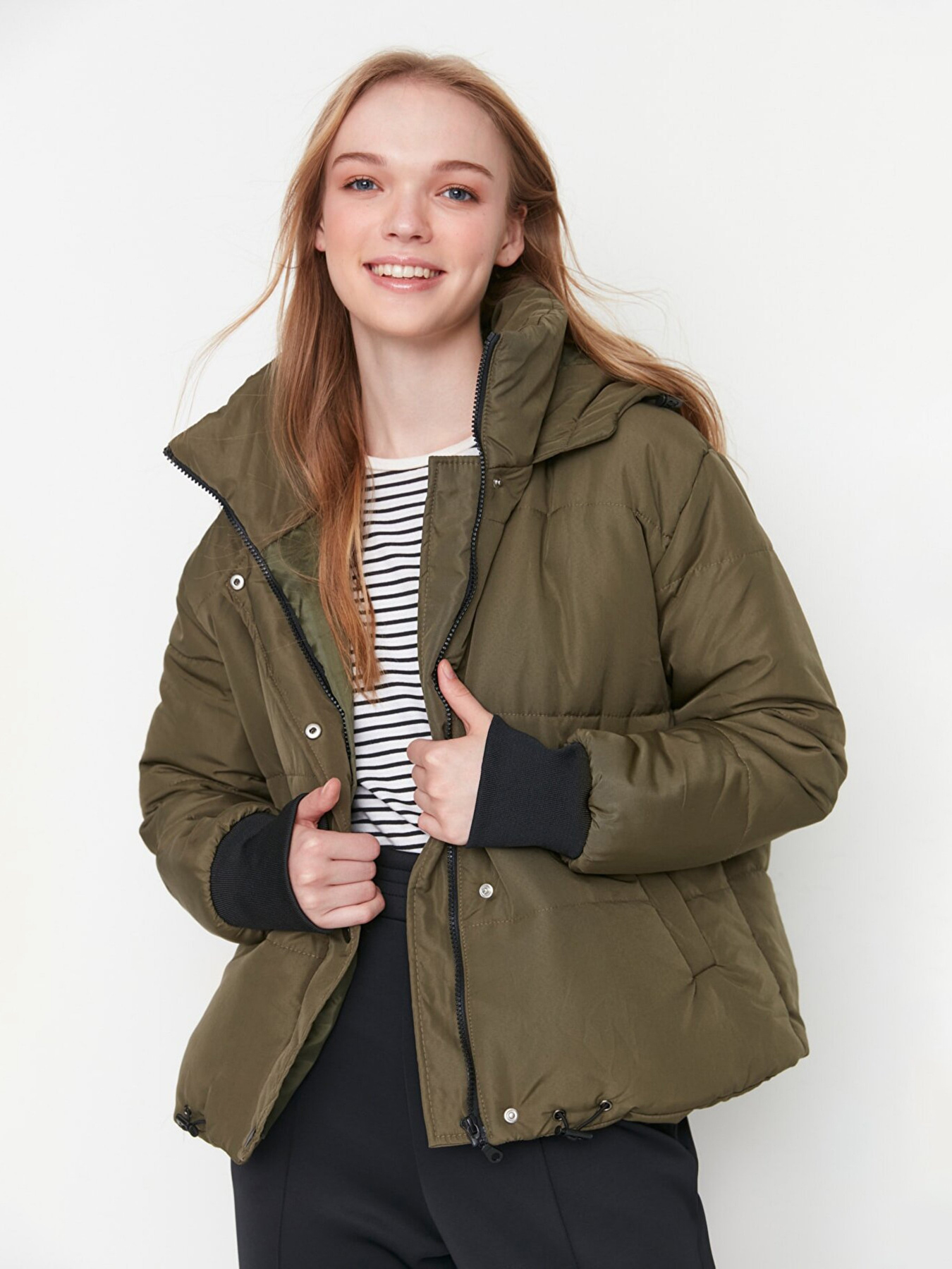 Зимова куртка Trendyol модель TWOAW21MO0144/Haki Фото