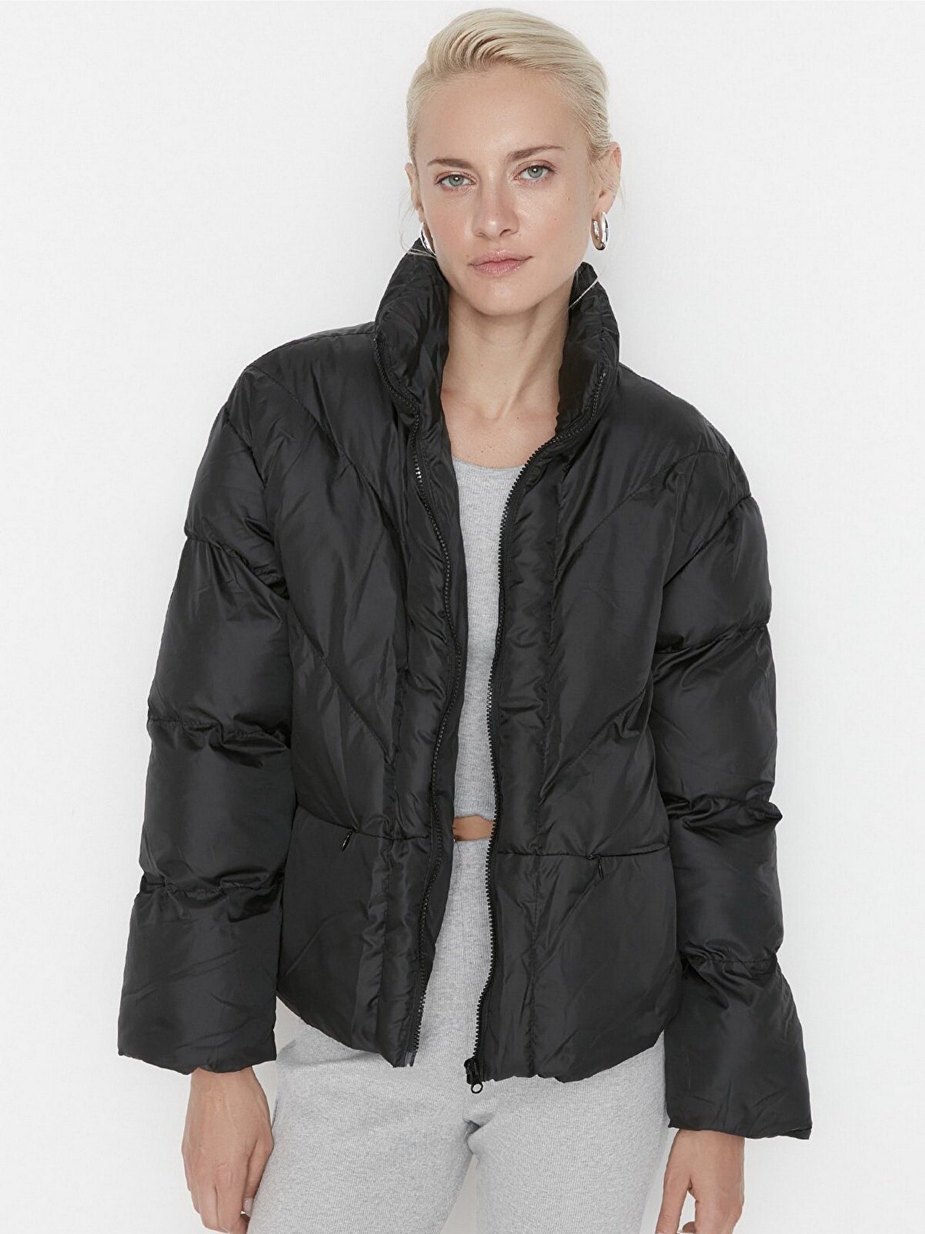 Демісезонна куртка Trendyol модель TWOAW22MO0079/Siyah Фото