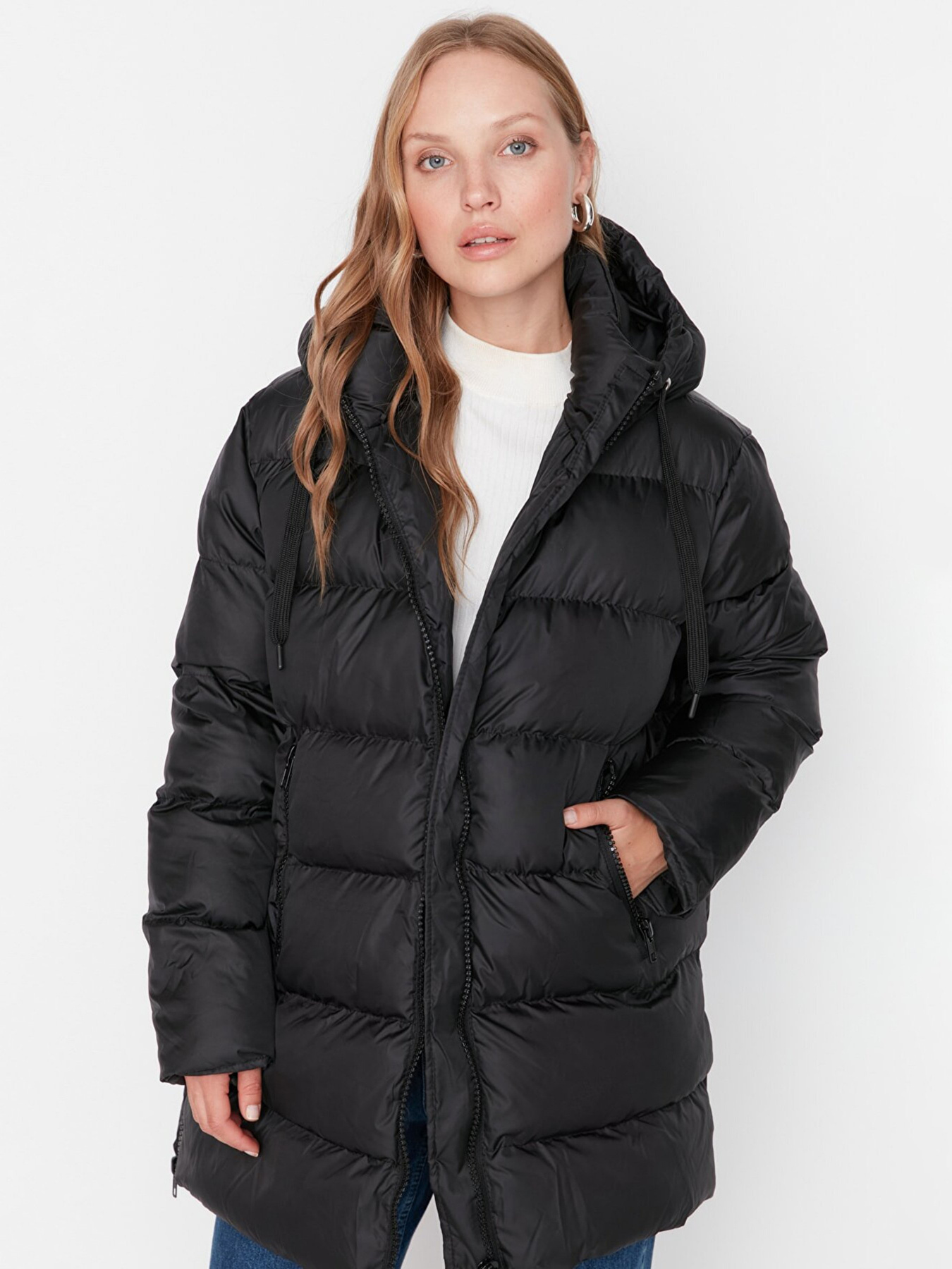 Зимняя куртка Trendyol модель TWOAW22MO0114/Siyah Фото