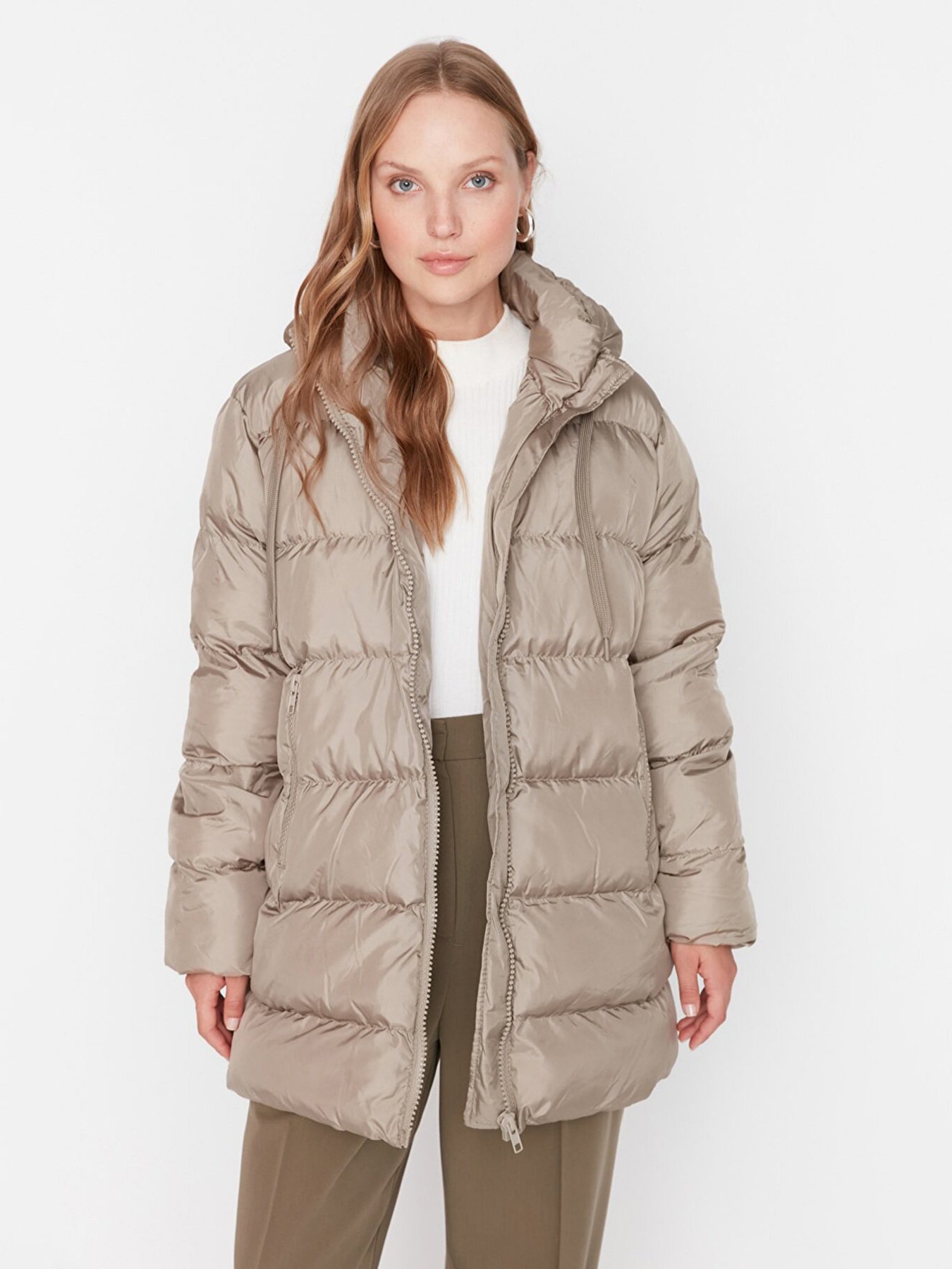 Зимняя куртка Trendyol модель TWOAW22MO0114/Vizon Фото