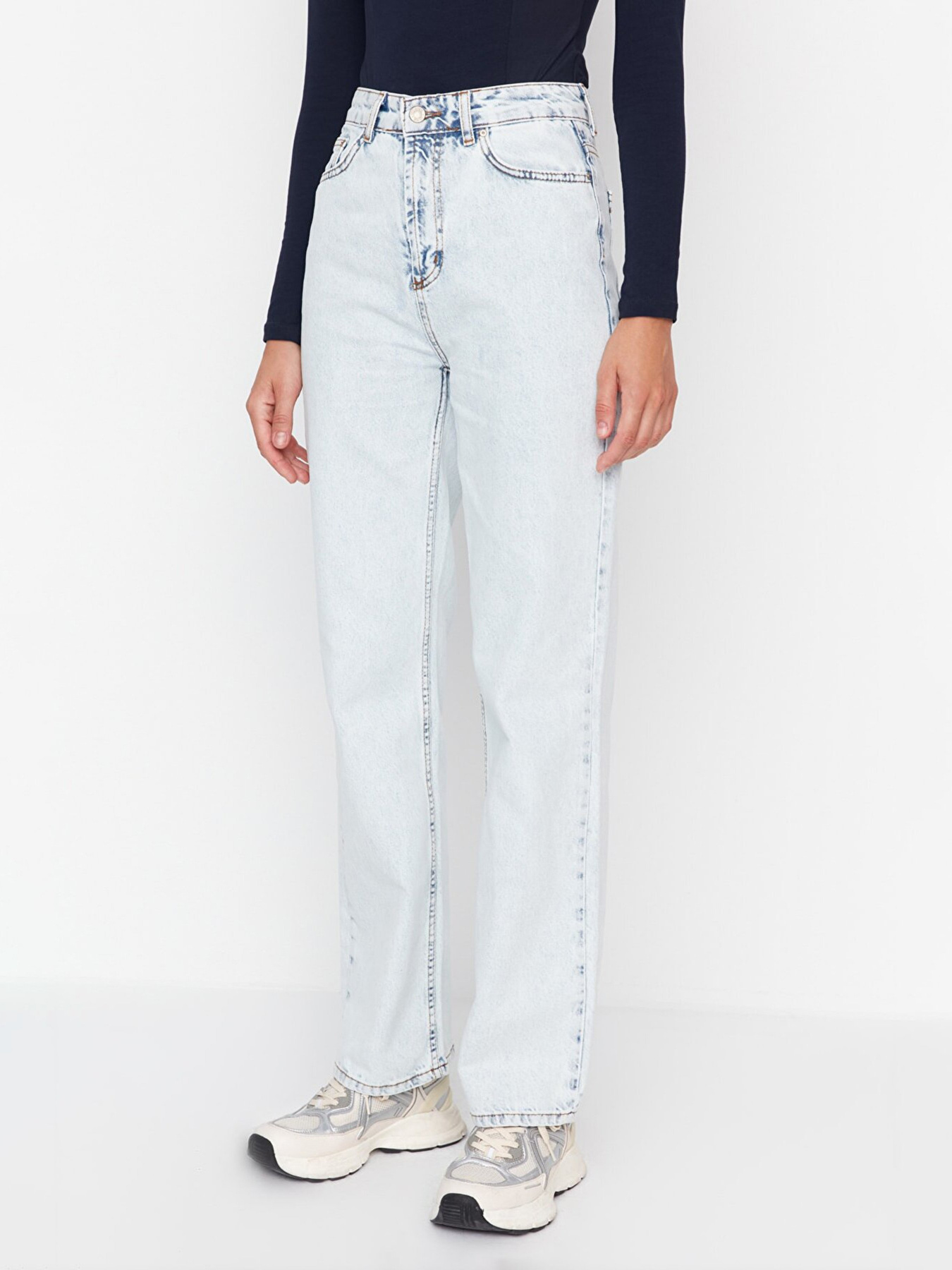 Прямі джинси Trendyol модель TWOAW23JE00129/Mavi Фото