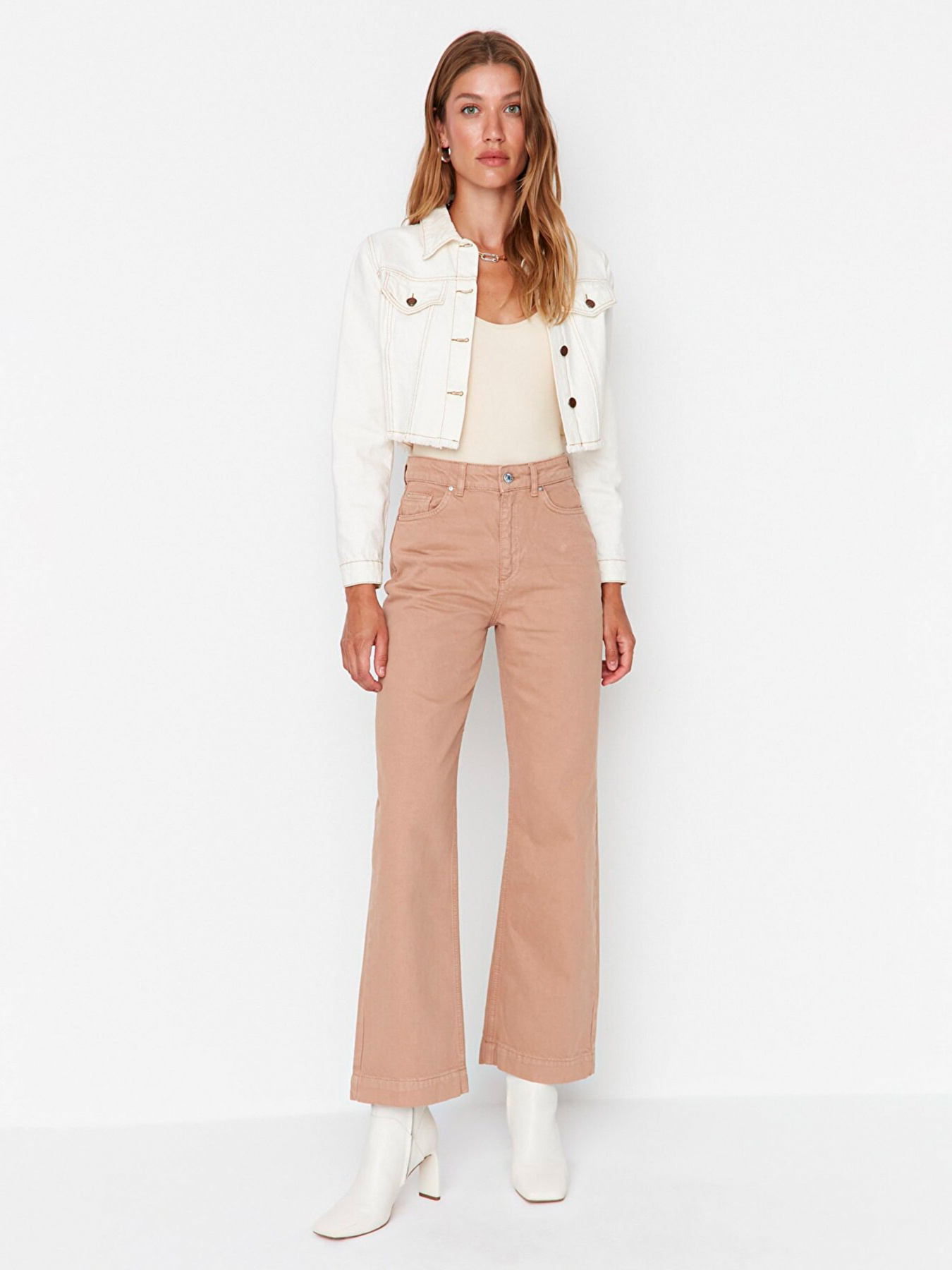 Широкие джинсы Trendyol модель TWOAW23JE00322/Vizon Фото