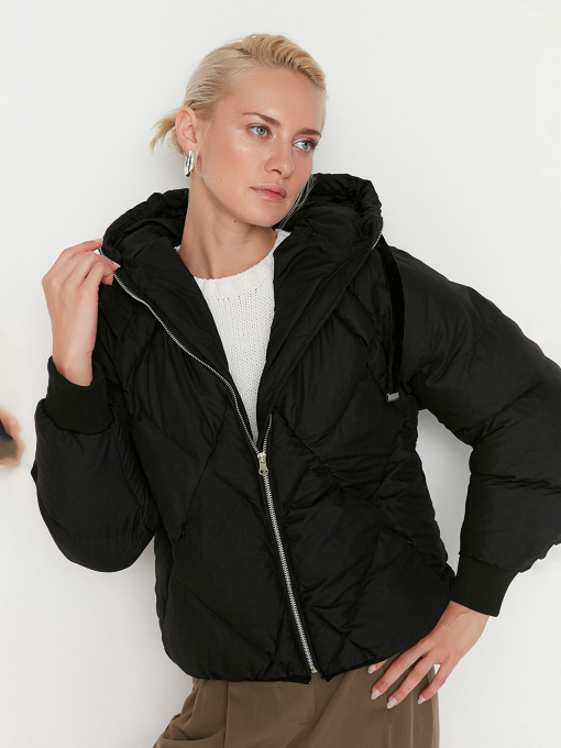Зимняя куртка Trendyol модель TWOAW23MO00004/Siyah Фото