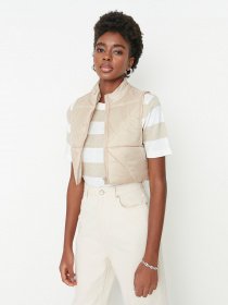 Жилет с утеплителем Trendyol модель TWOAW23YE00013/Tas Фото